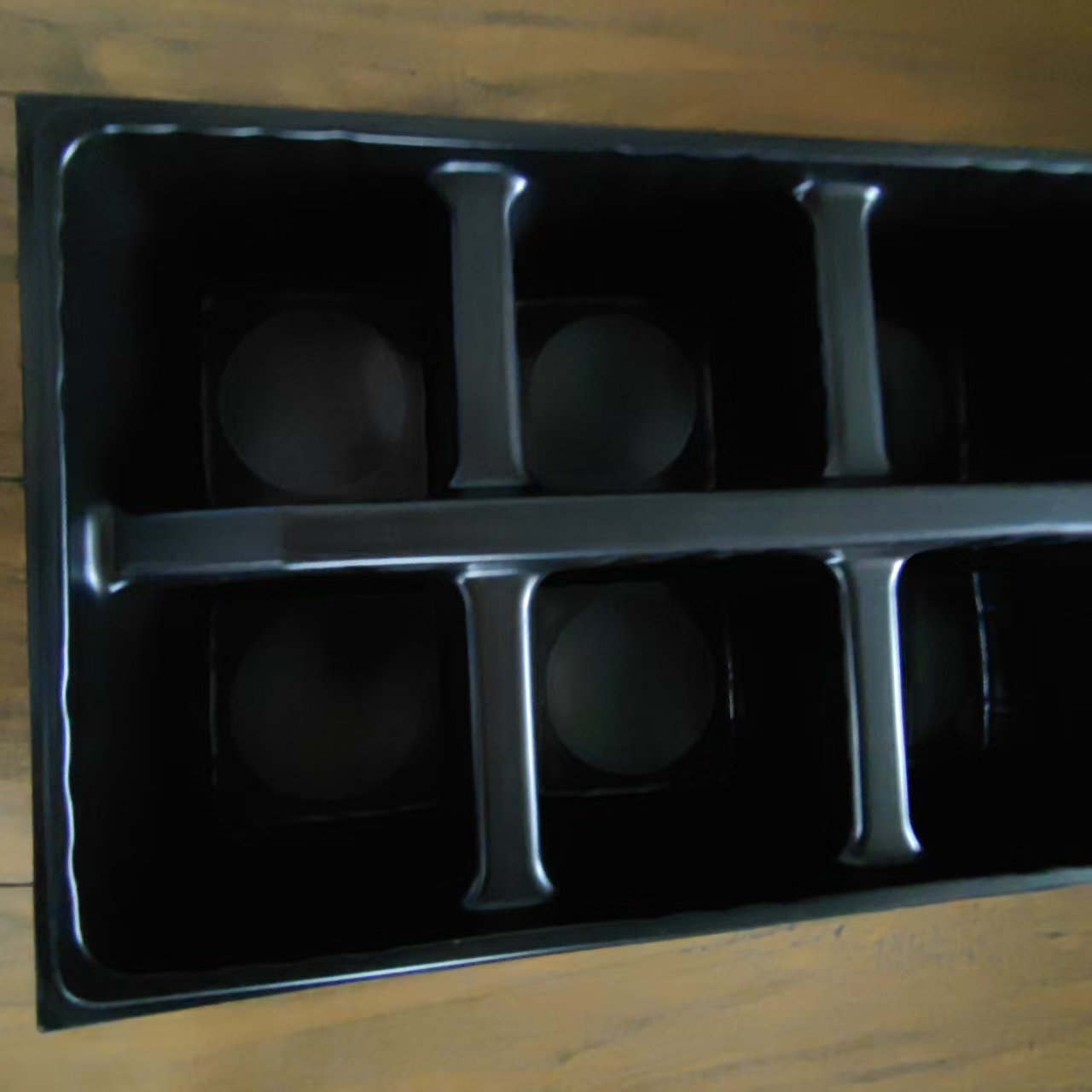 breathable seedling tray