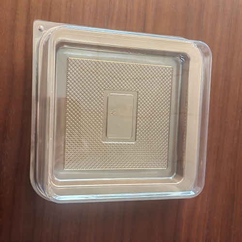 Boîte à gâteau jetable haut de gamme carrée en PET doré avec couvercle transparent