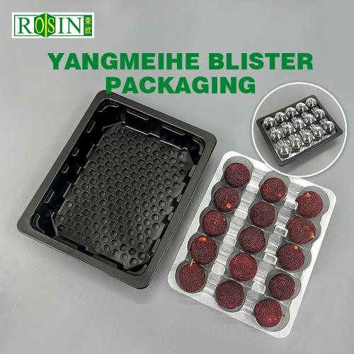 Emballage Yangmei personnalisé à 15 compartiments avec plateau inférieur en PET noir, plateau intérieur transparent et couvercle